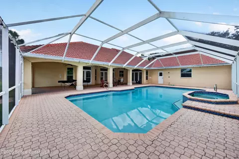 Exterior - 578 Wethersfield Pl, Melbourne, FL 32940 photo 8 of 17