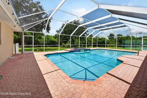 Exterior - 578 Wethersfield Pl, Melbourne, FL 32940 photo 9 of 17