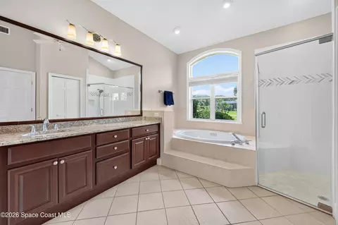 Bath - 578 Wethersfield Pl, Melbourne, FL 32940 photo 1 of 8