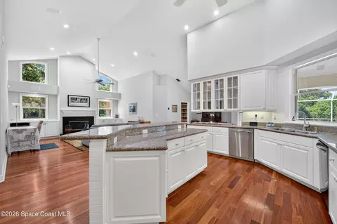 Kitchen - 578 Wethersfield Pl, Melbourne, FL 32940 photo 2 of 5