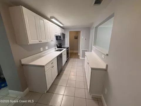 Kitchen - 140 Cottrell Ave, Cocoa, FL 32927 photo 3 of 4