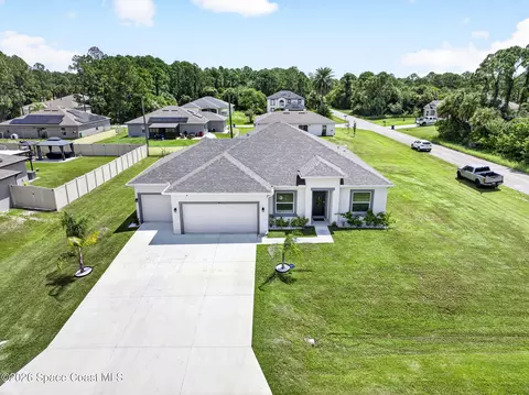 897 Dartmouth Ave SW, Palm Bay, FL 32908