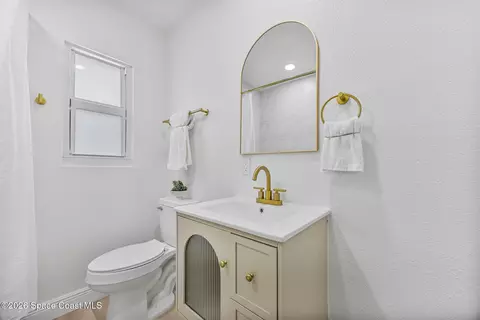 Bath - 1709 Wayne Dr, Melbourne, FL 32901 photo 3 of 4