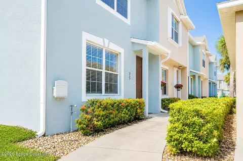 35 Pinafore Pl, Indialantic, FL 32903
