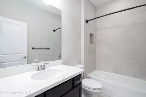 Bath - 7735 Millbrook Ave, Melbourne, FL 32940 photo 4 of 4