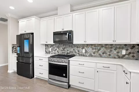 Kitchen - 7735 Millbrook Ave, Melbourne, FL 32940 photo 4 of 4