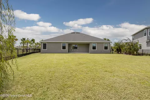 Exterior - 7735 Millbrook Ave, Melbourne, FL 32940 photo 5 of 8