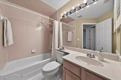 Bath - 569 Spring Lake Dr, Melbourne, FL 32940 photo 3 of 3