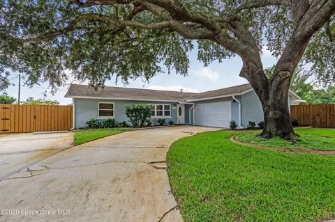 2105 Clay Cir, Titusville, FL 32780