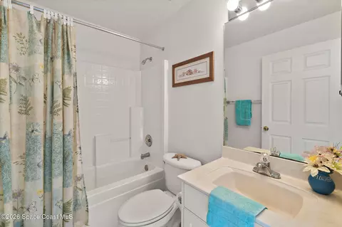 Bath - 967 Villa Dr, Melbourne, FL 32940 photo 2 of 2