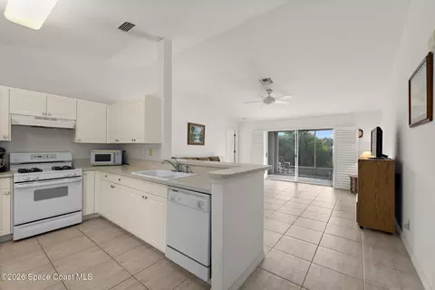 Kitchen - 967 Villa Dr, Melbourne, FL 32940 photo 2 of 2