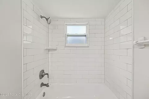 Bath - 7200 Hartman St, Cocoa, FL 32927 photo 4 of 4