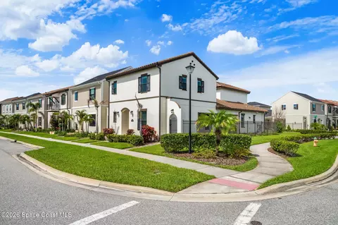 Exterior - 8008 Gullen Dr, Melbourne, FL 32940 photo 7 of 8