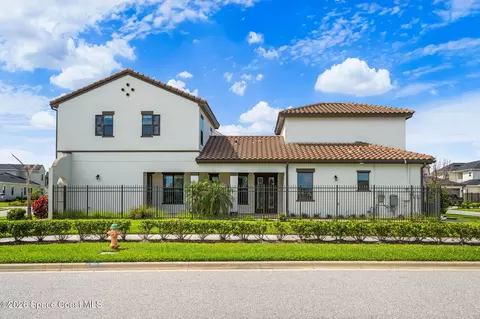 Exterior - 8008 Gullen Dr, Melbourne, FL 32940 photo 5 of 8