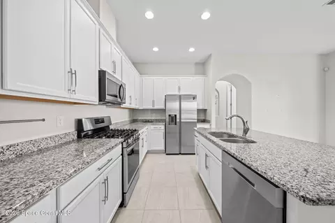 Kitchen - 8008 Gullen Dr, Melbourne, FL 32940 photo 4 of 4
