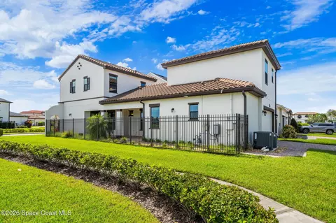 Exterior - 8008 Gullen Dr, Melbourne, FL 32940 photo 6 of 8