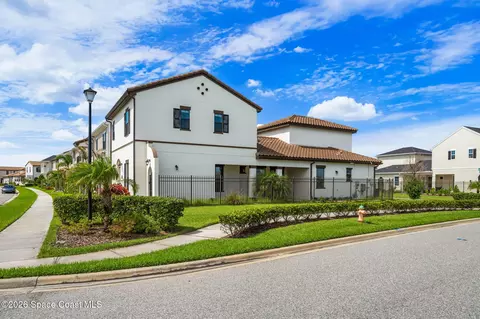 Exterior - 8008 Gullen Dr, Melbourne, FL 32940 photo 4 of 8