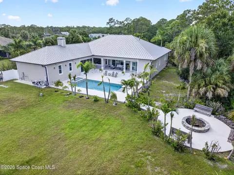 Exterior - 3865 Reynolds Rd, Malabar, FL 32950 photo 16 of 32