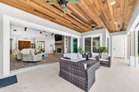 Exterior - 3865 Reynolds Rd, Malabar, FL 32950 photo 3 of 32