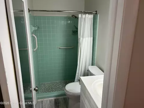 Bath - 858 Bianca Dr NE, Palm Bay, FL 32905 photo 1 of 2
