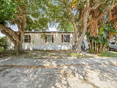 2587 Chatham Way NE, Palm Bay, FL 32905