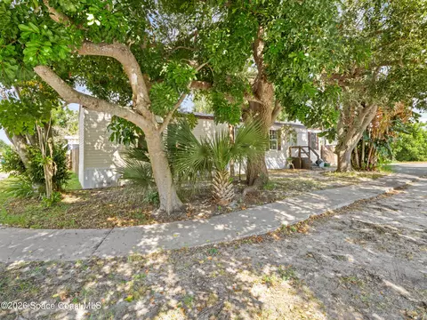Exterior - 2587 Chatham Way NE, Palm Bay, FL 32905 photo 2 of 3