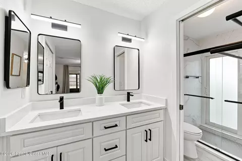 Bath - 846 Raintree Ave, Rockledge, FL 32955 photo 2 of 5