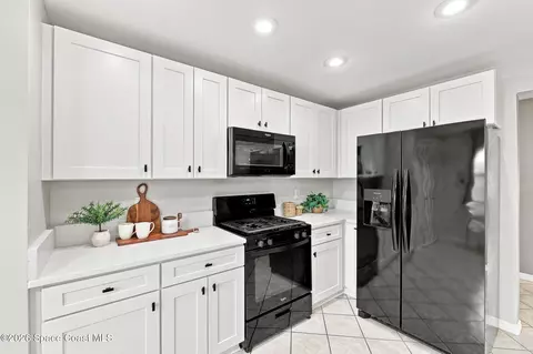 Kitchen - 846 Raintree Ave, Rockledge, FL 32955 photo 2 of 4
