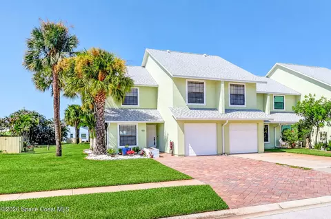 18 Anchor Dr, Indian Harbour Beach, FL 32937