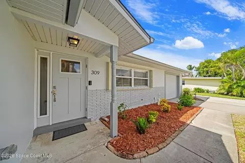 Exterior - 309 Amherst Ave, Melbourne, FL 32901 photo 1 of 6