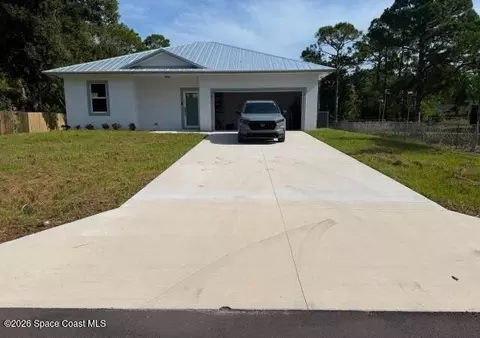 281 Bali St SE, Palm Bay, FL 32909