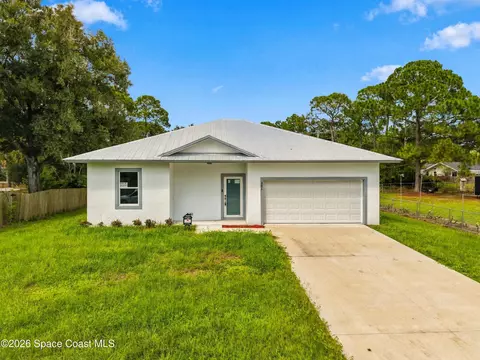 281 Bali St SE, Palm Bay, FL 32909
