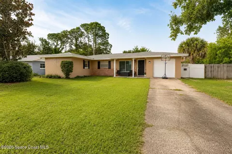 485 Birchwood Ln, Titusville, FL 32780