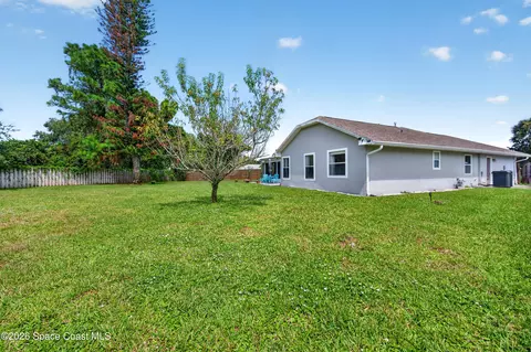 Exterior - 714 John Carroll Ln, West Melbourne, FL 32904 photo 10 of 13