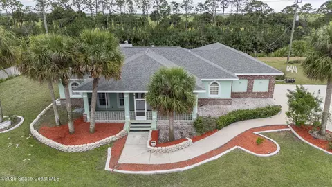 274 Lagoon St SW, Palm Bay, FL 32908