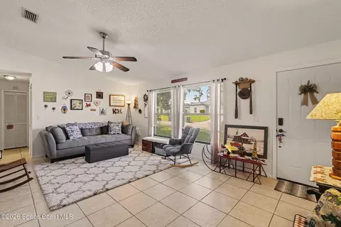 1309 Sagbloom St SE, Palm Bay, FL 32909