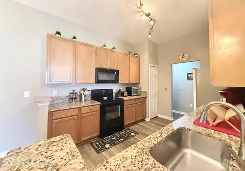 Kitchen - 4066 Meander Pl #204, Rockledge, FL 32955 photo 3 of 4