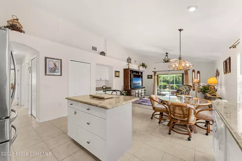 Kitchen - 3672 Shawnee Ln, Melbourne, FL 32901 photo 4 of 4