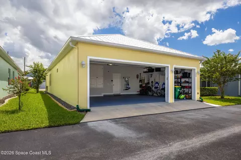 Exterior - 668 Lorelei Ave, Melbourne, FL 32901 photo 4 of 4