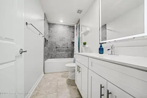 Bath - 406 Three Oaks Dr, Edgewater, FL 32141 photo 4 of 6