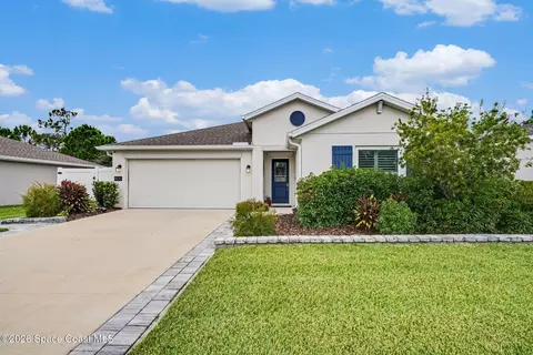 Exterior - 406 Three Oaks Dr, Edgewater, FL 32141 photo 1 of 13