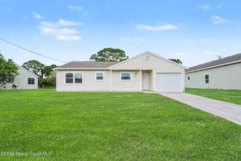 1391 Towton St SE, Palm Bay, FL 32909