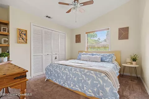 Bedroom - 3750 Shady Run Rd, Melbourne, FL 32934 photo 2 of 4