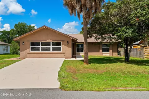 814 Campina Ave SE, Palm Bay, FL 32909