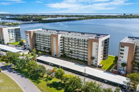 250 S Sykes Creek Pkwy #B609, Merritt Island, FL 32952