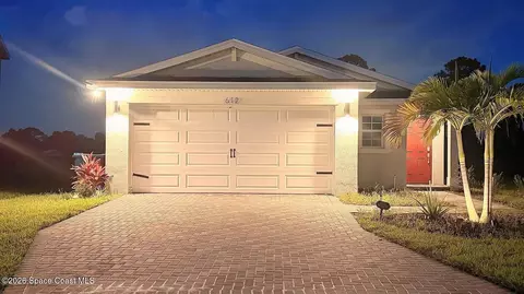 612 Papillon St SW, Palm Bay, FL 32908