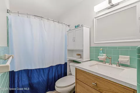 Bath - 688 Charles Dr, Melbourne, FL 32935 photo 2 of 2