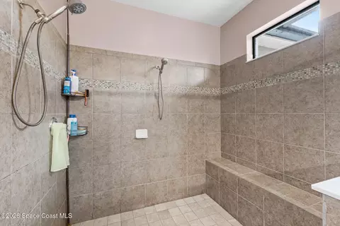 Bath - 8552 Strom Park Dr, Melbourne, FL 32940 photo 2 of 4