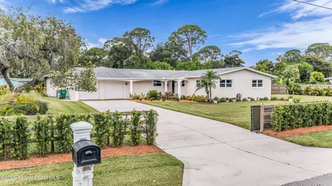 526 Elliot Dr, Merritt Island, FL 32952
