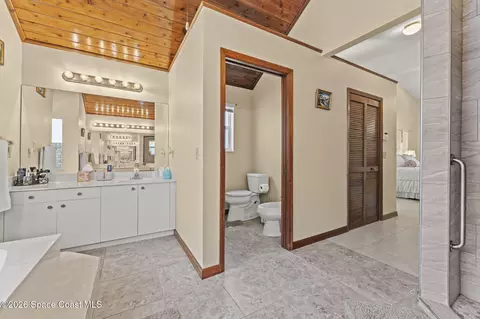 Bath - 3116 Fairview Dr, Melbourne, FL 32934 photo 3 of 4